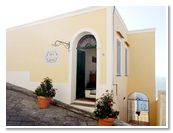 Procida Hotel Albergo La Corricella a Marina Corricella Isola di Procida Napoli Italia Hotel sul mare nel borgo dei pescatori Isola di Procida
